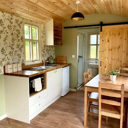 Stepping Stones Glamping 'the Olive' * Bantry