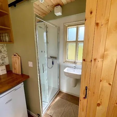 Stepping Stones Glamping 'the Olive' *