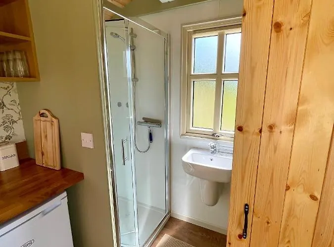 Stepping Stones Glamping 'the Olive' *